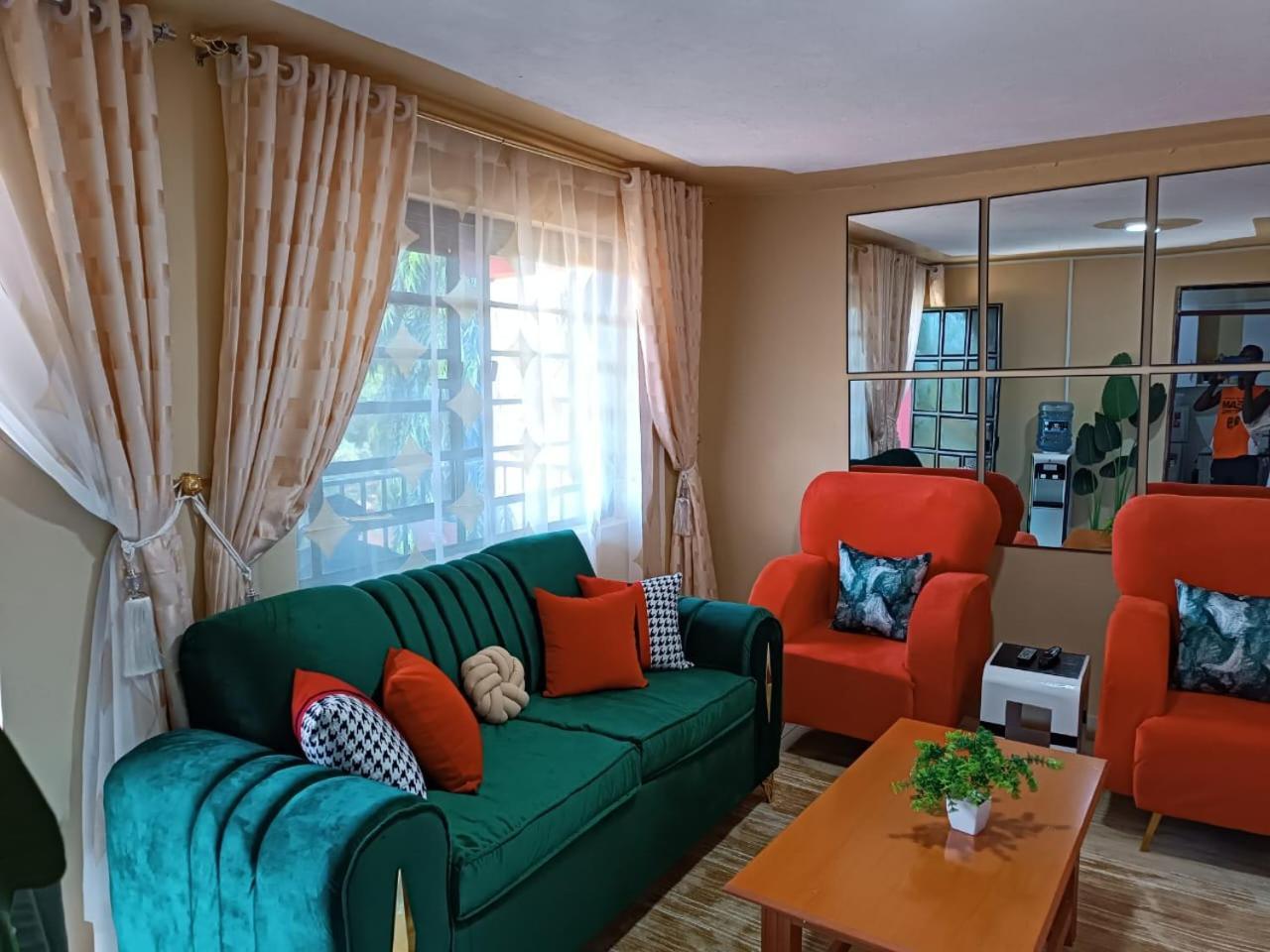 Lukemanbnb Park View Voi Buitenkant foto